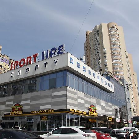 Solo Apartment Dragomanova Kyiv Exterior photo