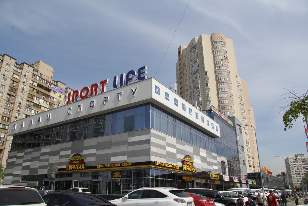 Solo Apartment Dragomanova Kyiv Exterior photo